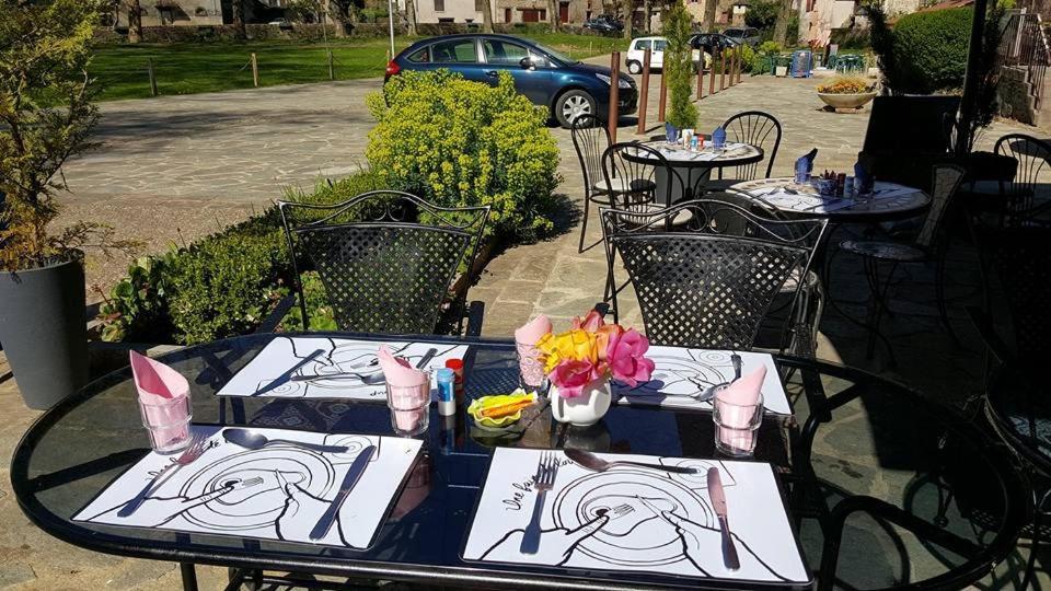 Auberge Henri IV Segur-le-Chateau Esterno foto