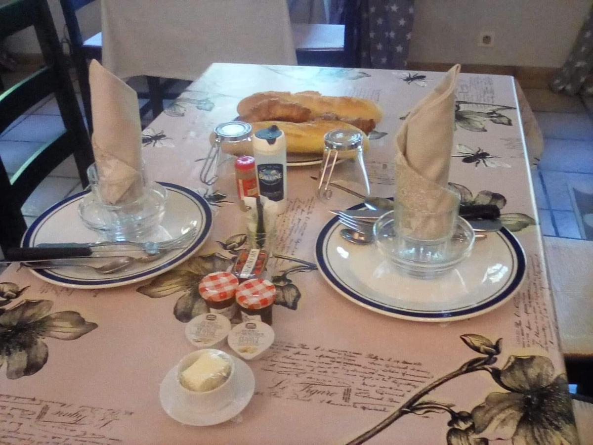 Auberge Henri IV Segur-le-Chateau Esterno foto